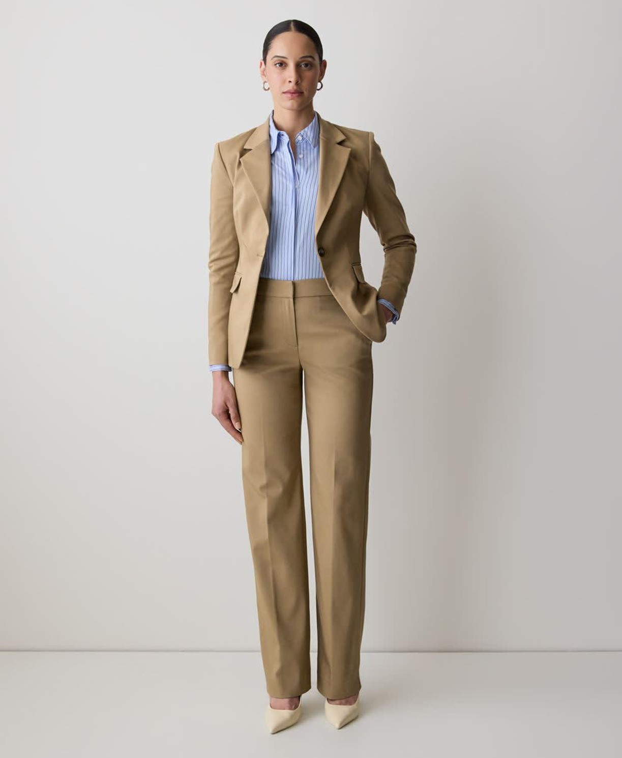 How to Create a Modern Western Office Wardrobe with Fewer Pieces